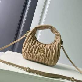 Picture of Miu Miu Handbags _SKUfw194598193fw